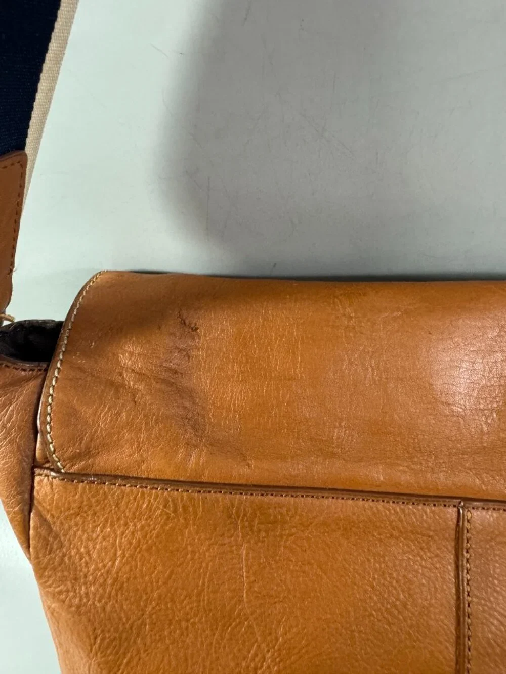 Authentic Coach F70555 Brown Leather Messenger Bag